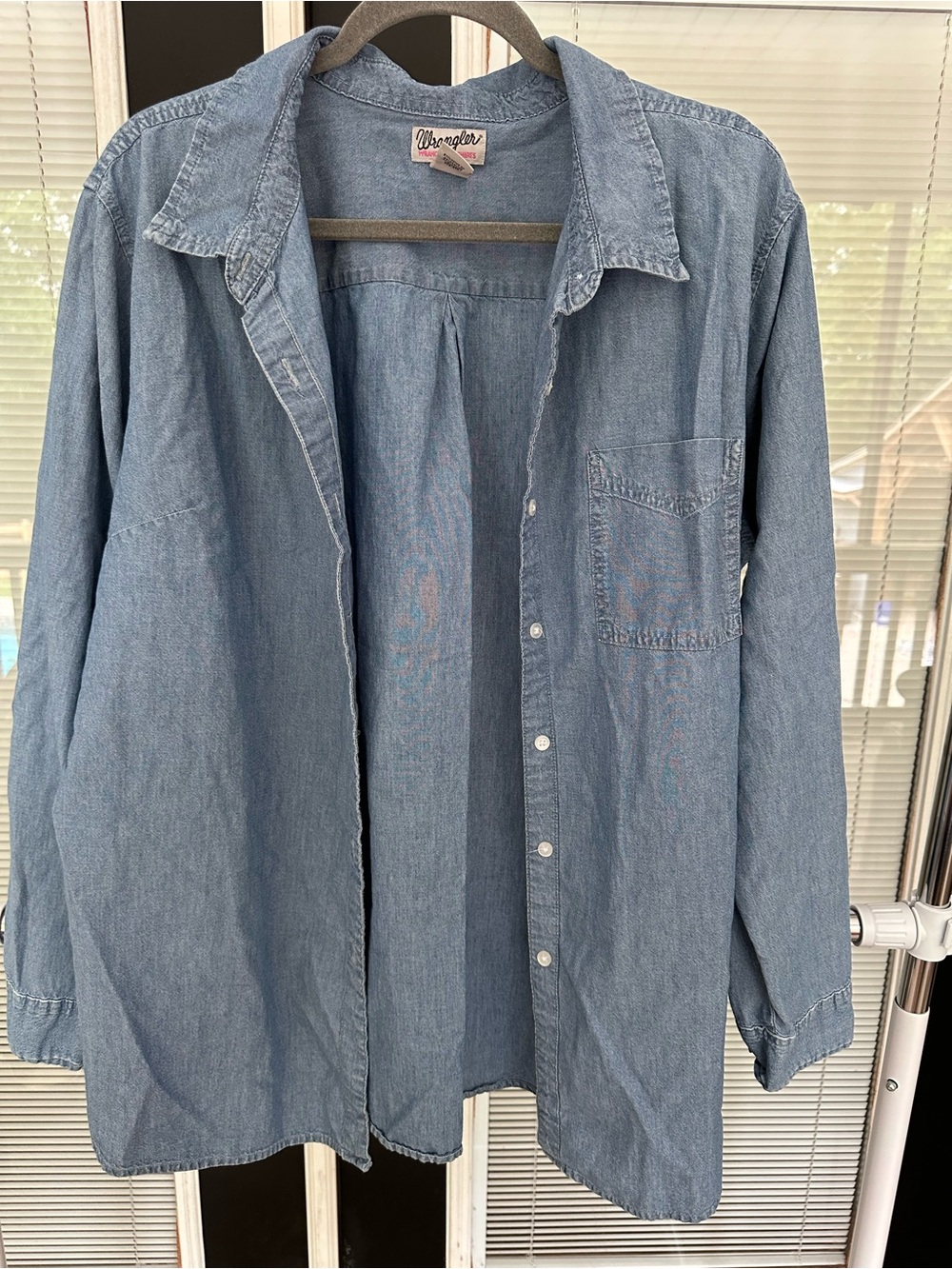 Size 3X Wrangler Light Blue Denim Button-Up Shirt.